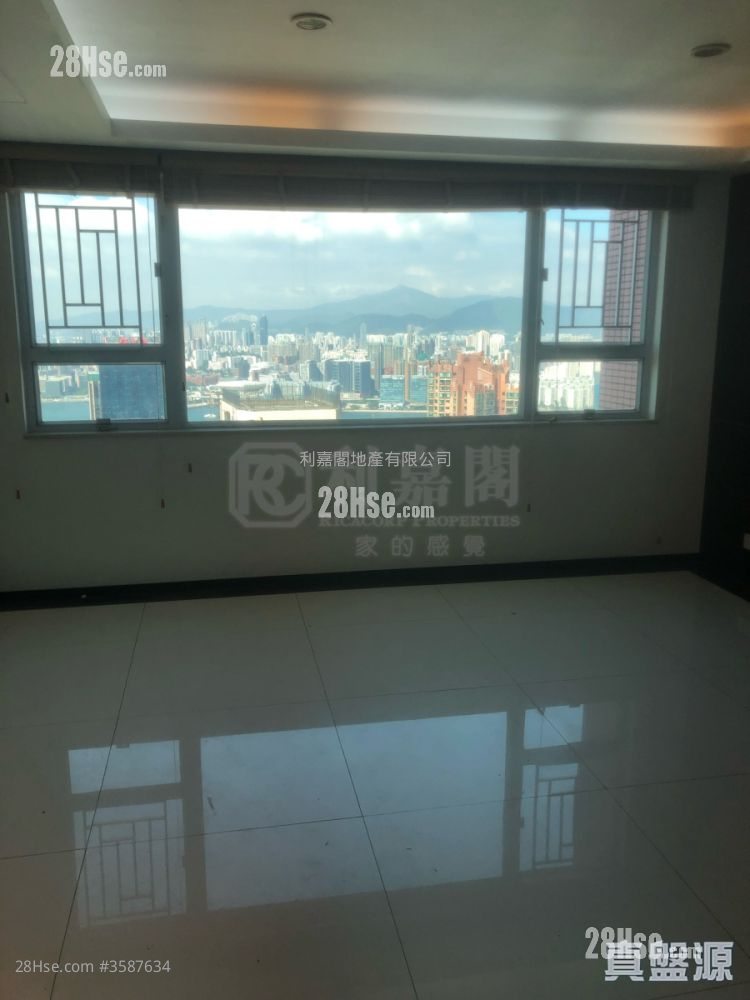 云景台 售盘 3 房 , 2 浴室 1,065 平方尺