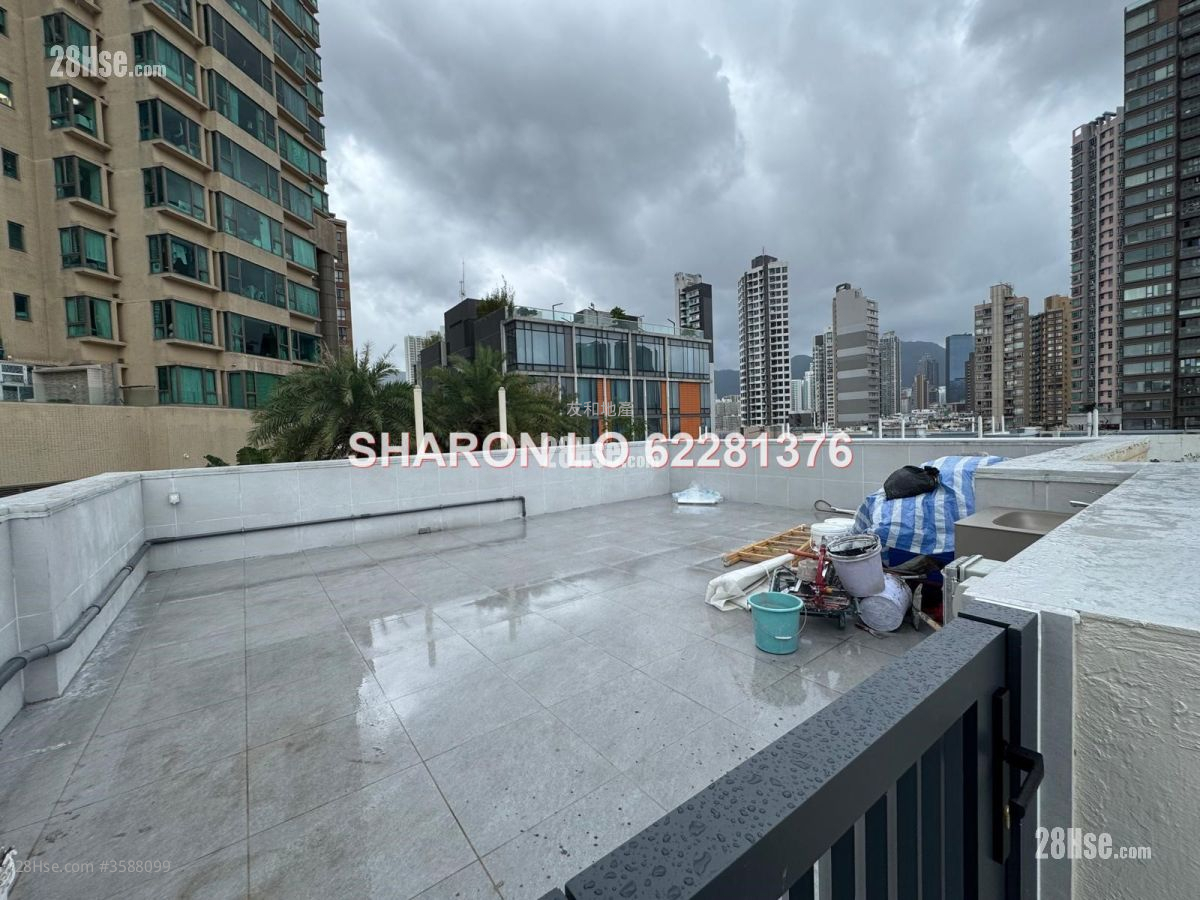South Court Rental 3 Bedrooms , 3 Bathrooms 932 ft²