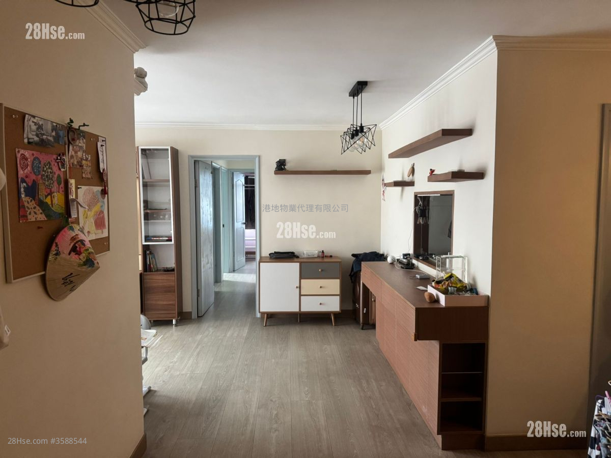 City Garden Rental 3 Bedrooms , 2 Bathrooms 792 ft²