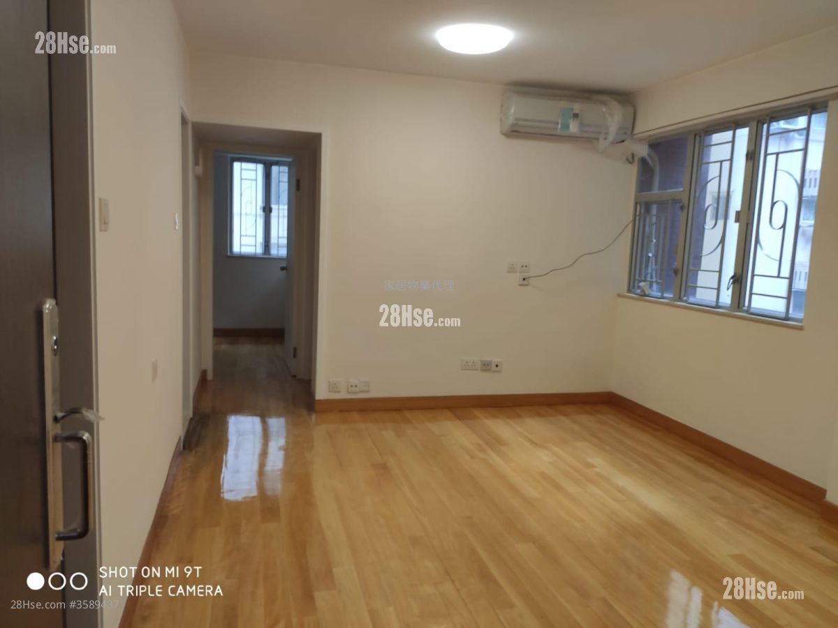 Full Wealth Gardens Sell 2 Bedrooms , 1 Bathroom 451 ft²