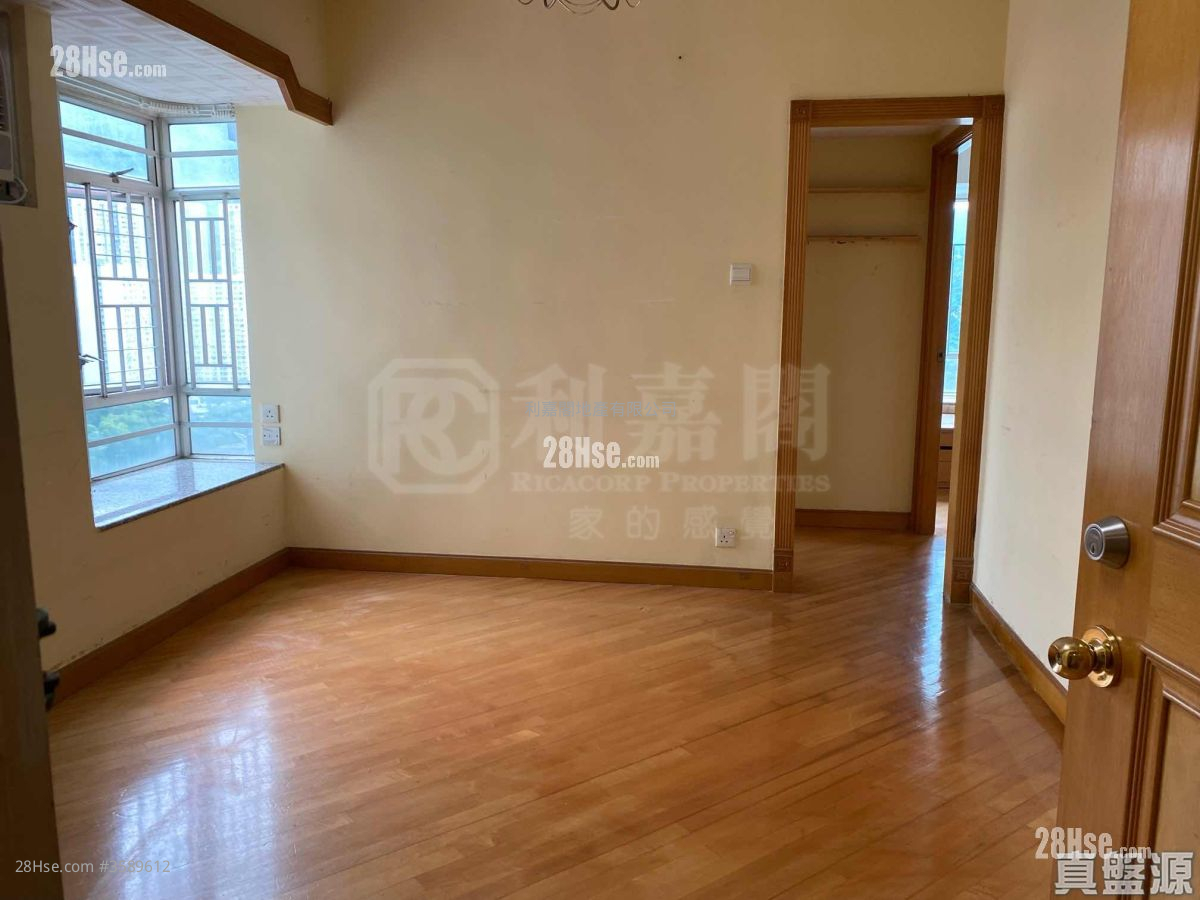 Well On Garden Rental 2 Bedrooms , 1 Bathroom 413 ft²