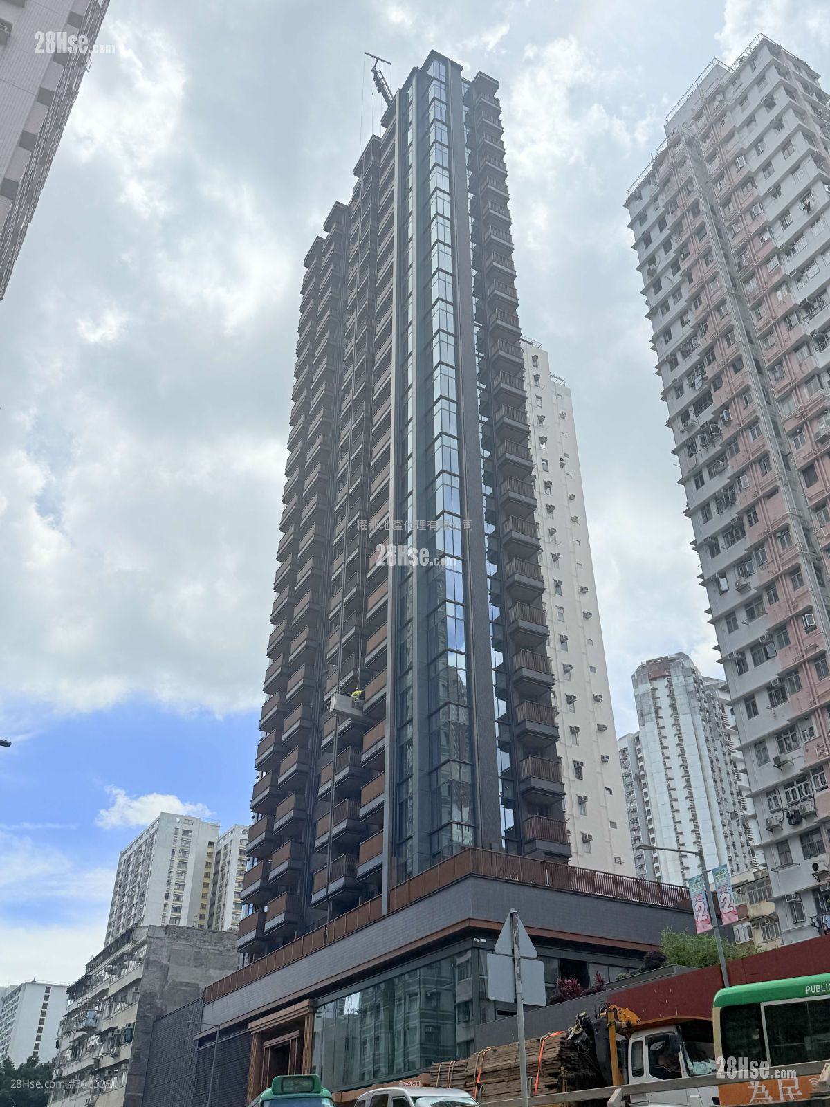 荟鸣 租盘 1 房 , 1 浴室 261 平方尺