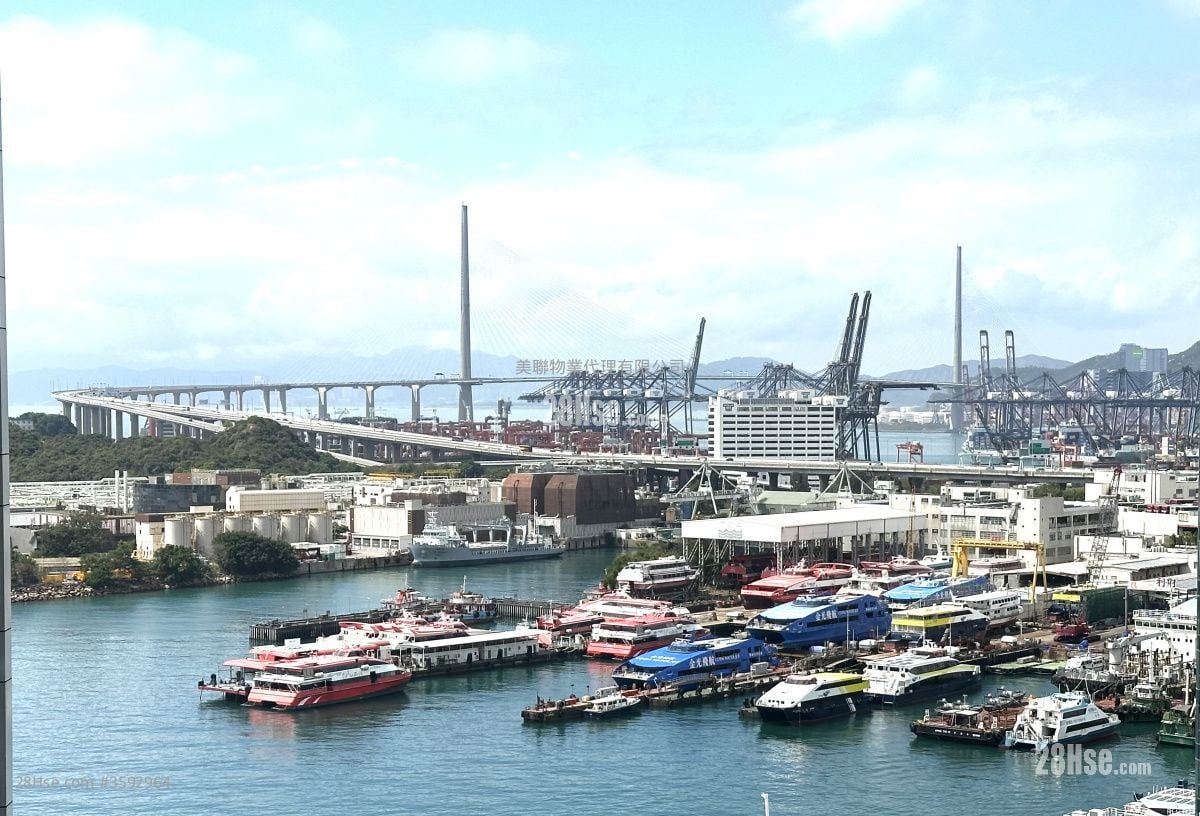 维港滙 售盘 1 房 320 平方尺