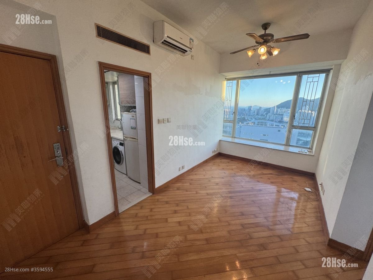 Indihome Sell 3 Bedrooms 538 ft²