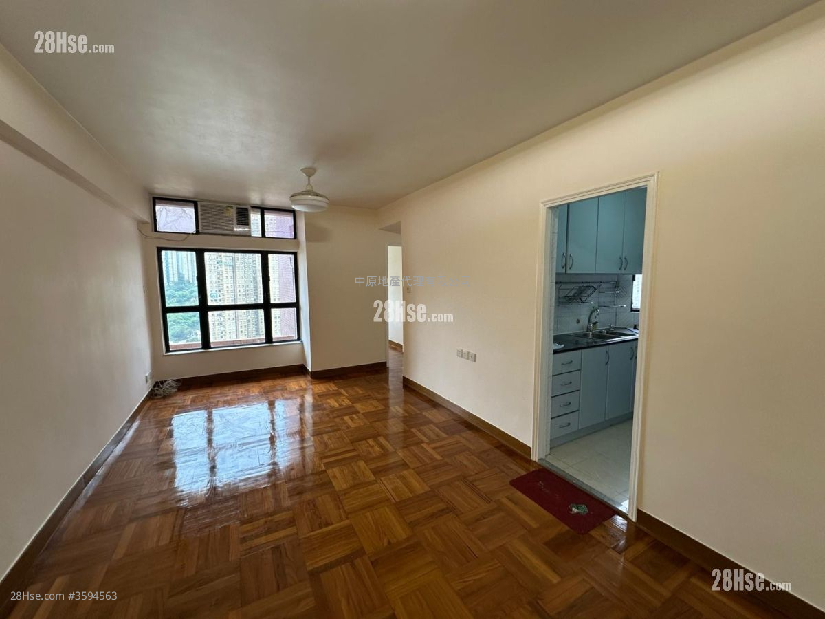 Tivoli Garden Rental 2 Bedrooms , 1 Bathroom 550 ft²