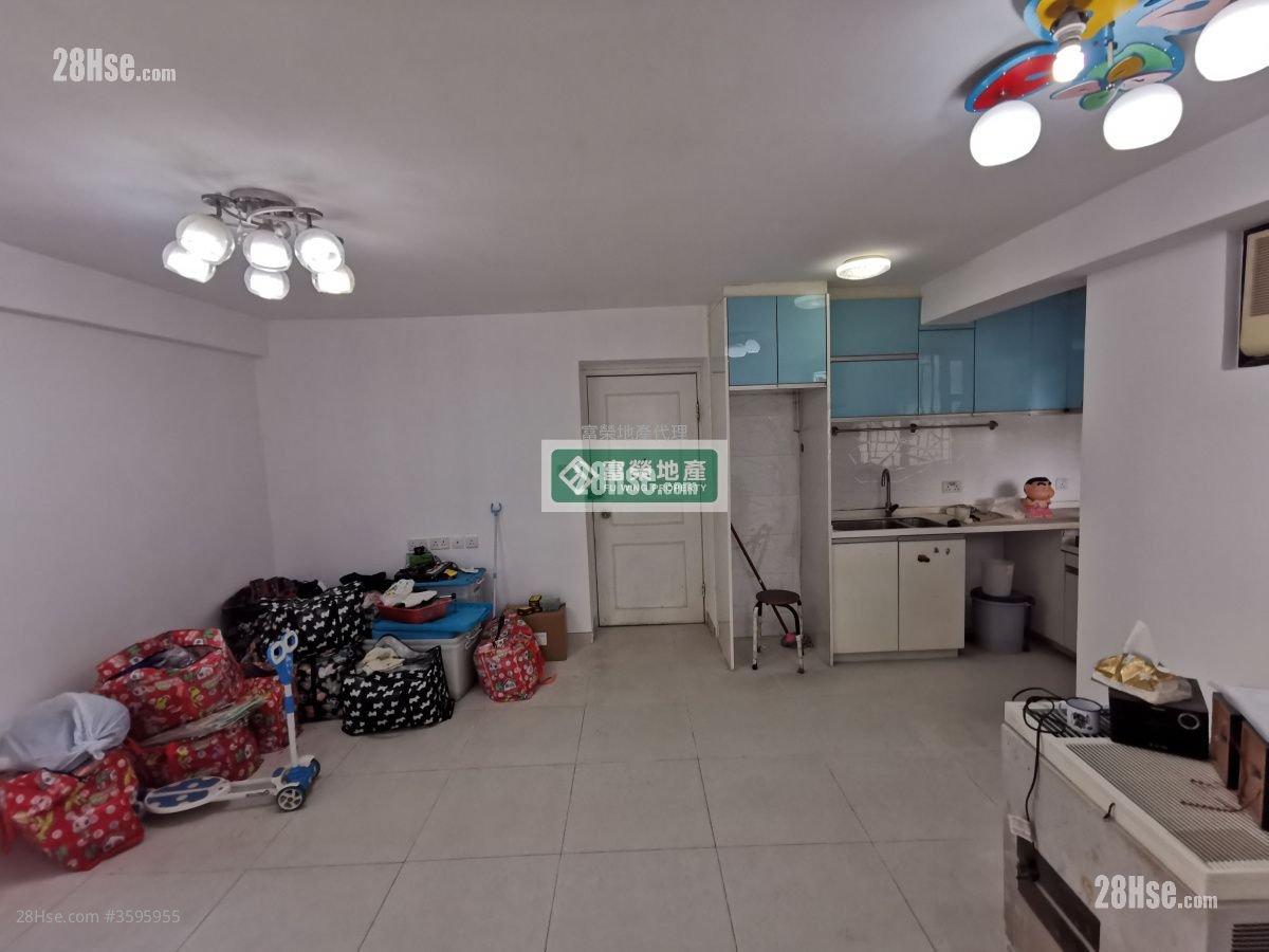 Prosperous Garden Rental 3 Bedrooms , 2 Bathrooms 596 ft²