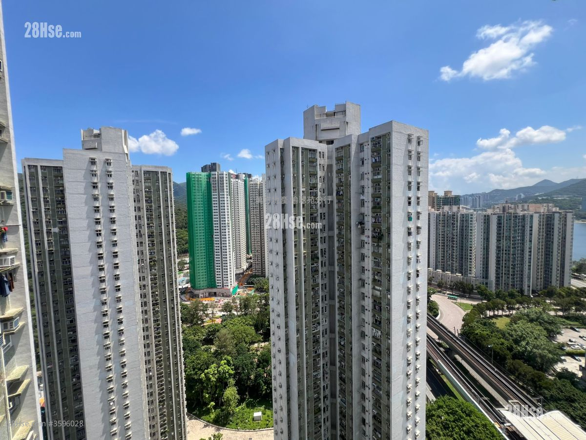 Kam On Court Sell 3 Bedrooms , 1 Bathroom 554 ft²
