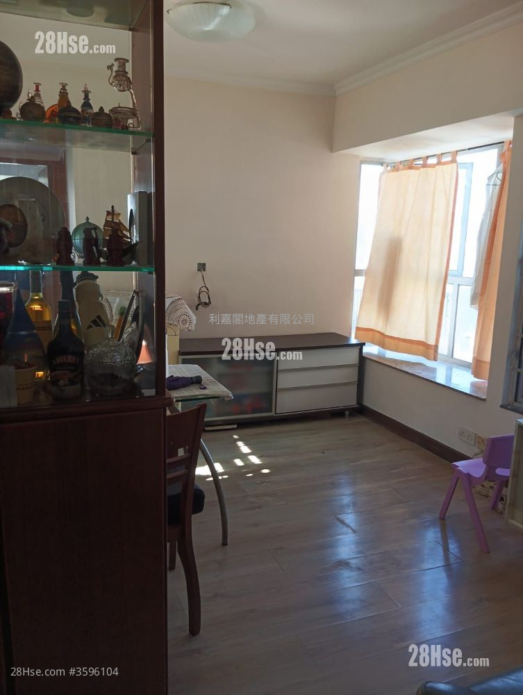 Venice Garden Sell 2 Bedrooms 440 ft²