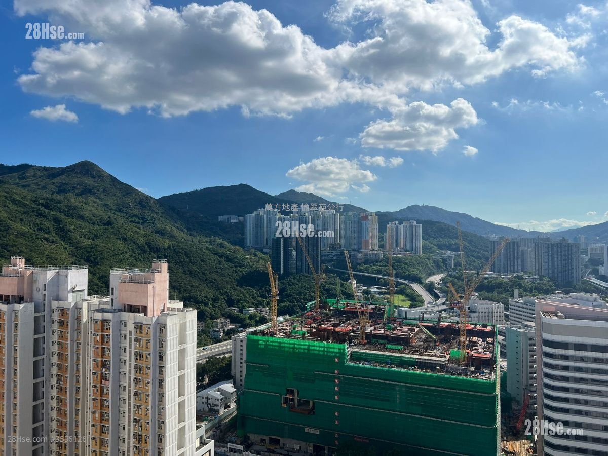 愉翠苑 售盤 3 房 , 2 浴室 650 平方呎