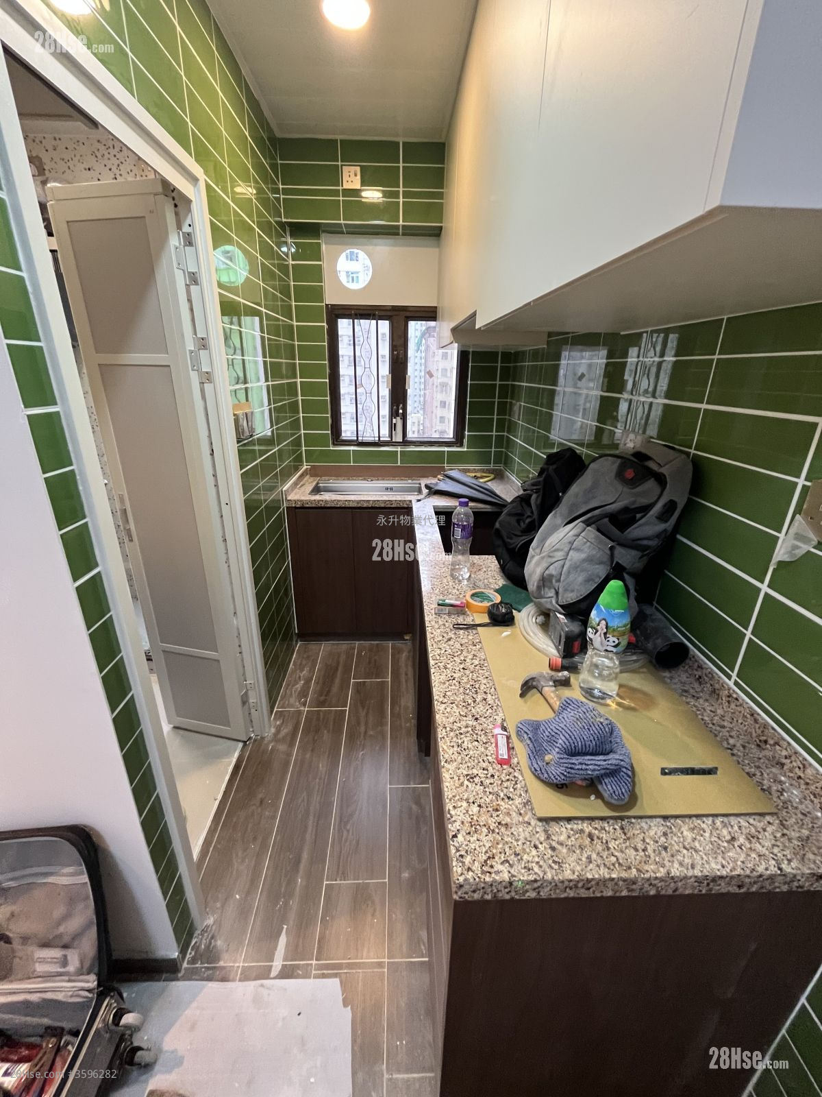 Kam Wah Building Sell 2 Bedrooms , 1 Bathroom 314 ft²