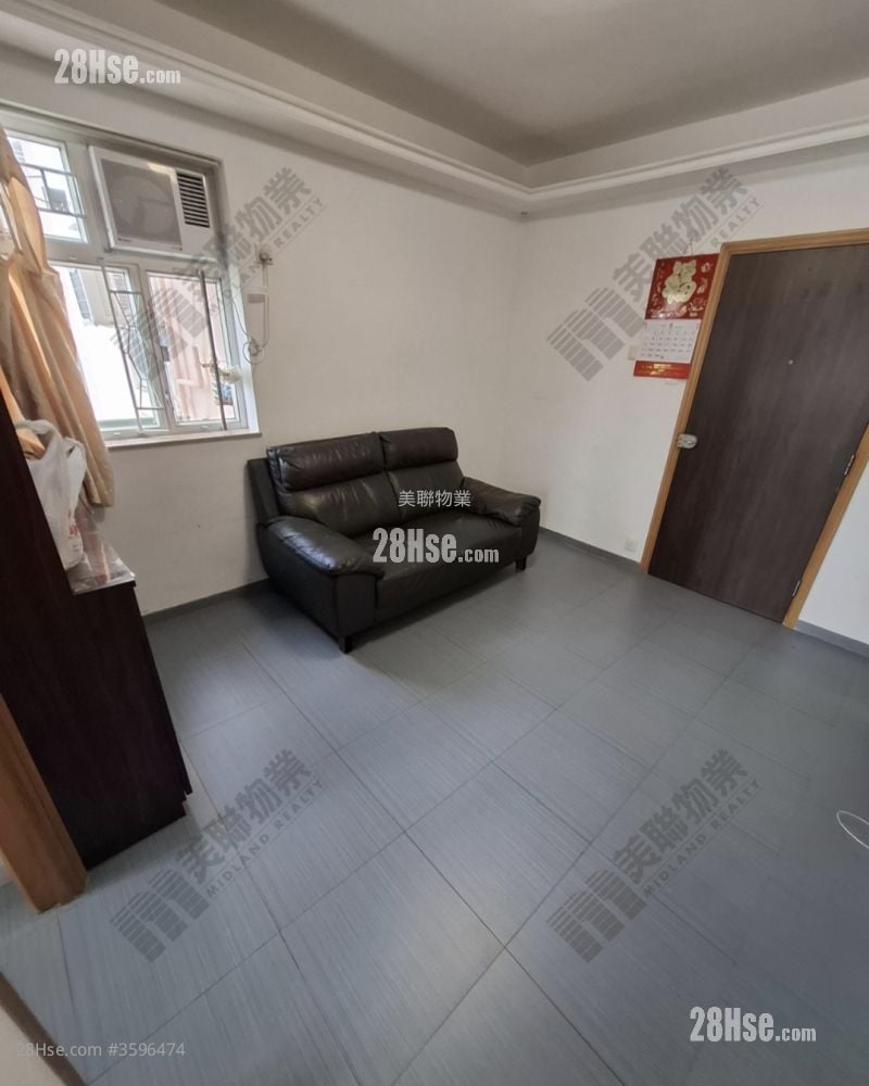 Kwai Chung Centre Rental 351 ft²
