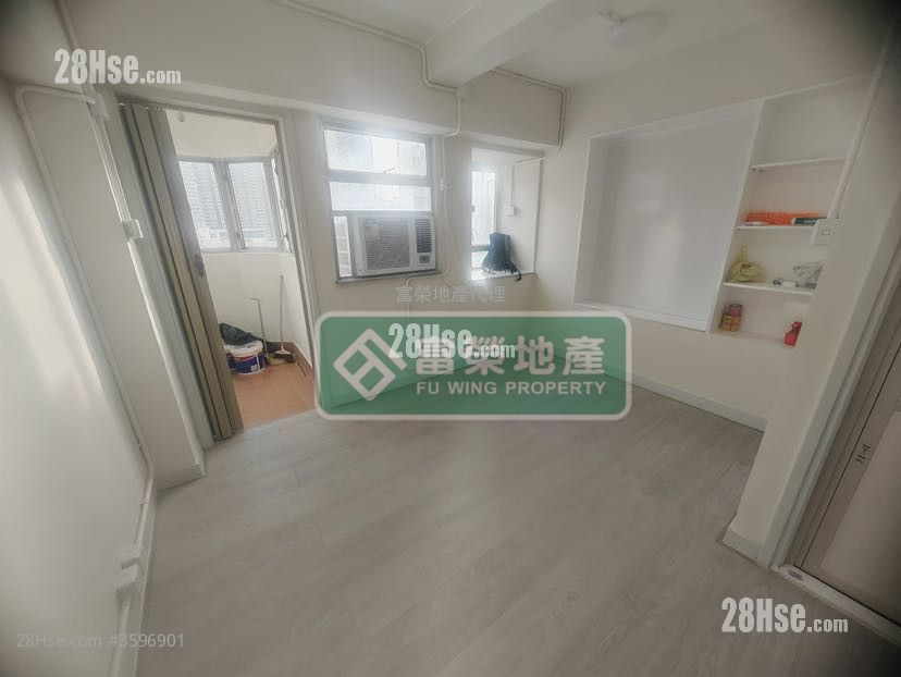 裕兴大厦 售盘 开放式间隔 217 平方尺