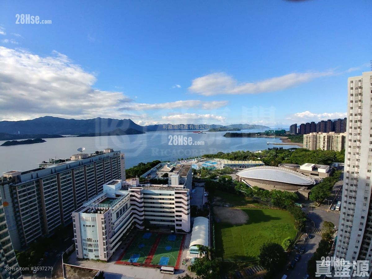 雅涛居 售盘 3 房 696 平方尺