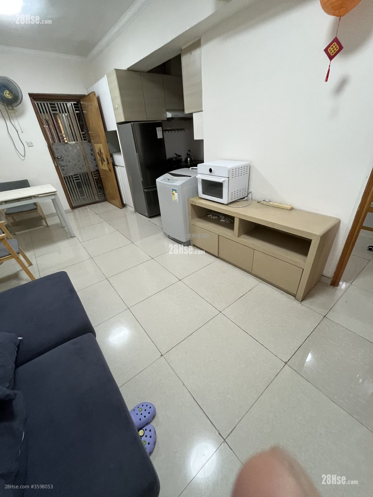 Happy Centre Rental 3 Bedrooms , 2 Bathrooms 489 ft²