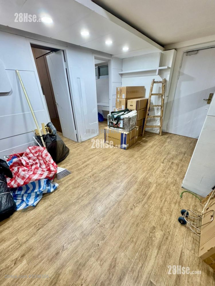 美轮大厦 租盘 3 房 , 2 浴室 440 平方尺