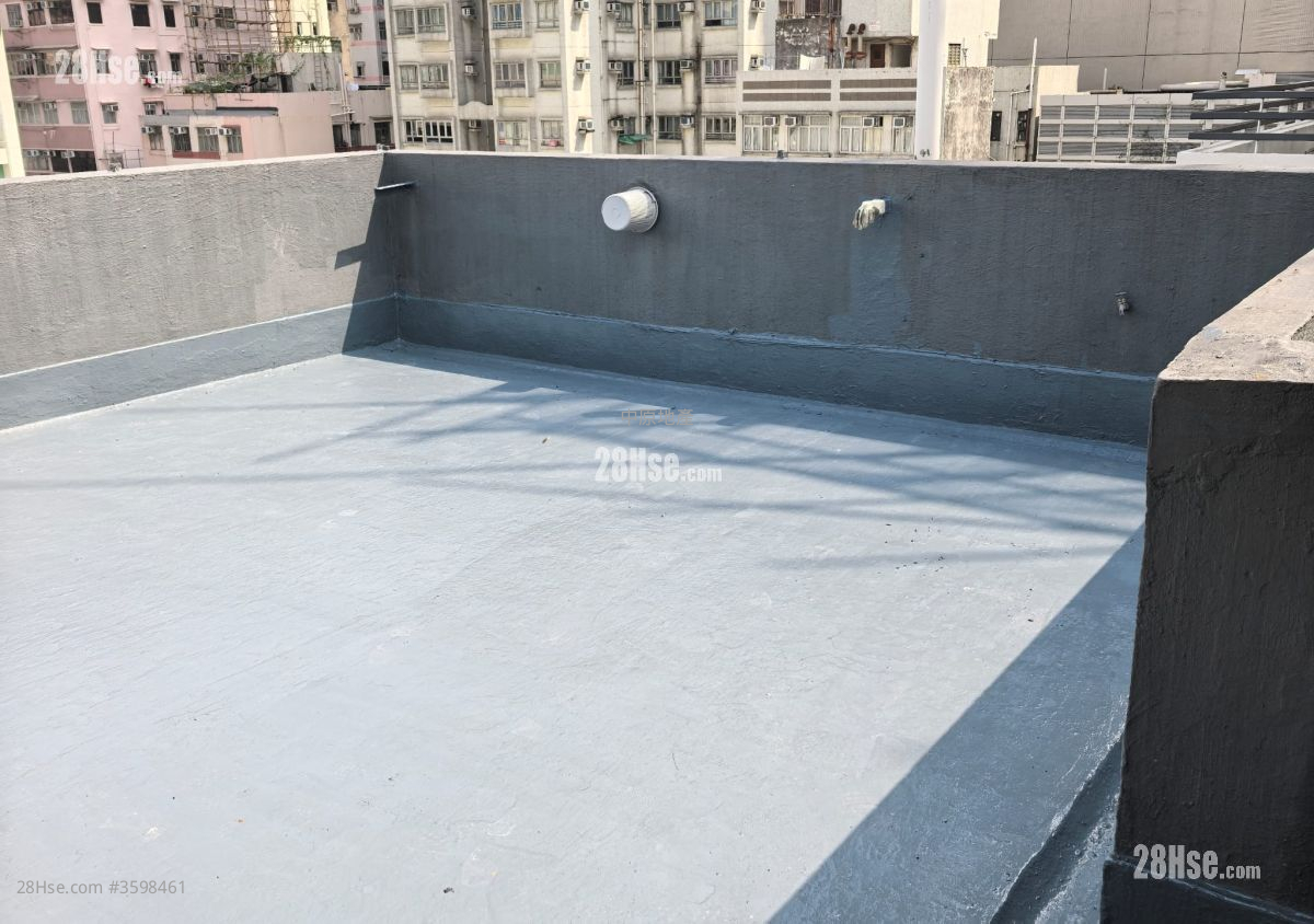 Hung Cheung Building Sell 2 Bedrooms , 1 Bathroom 259 ft²