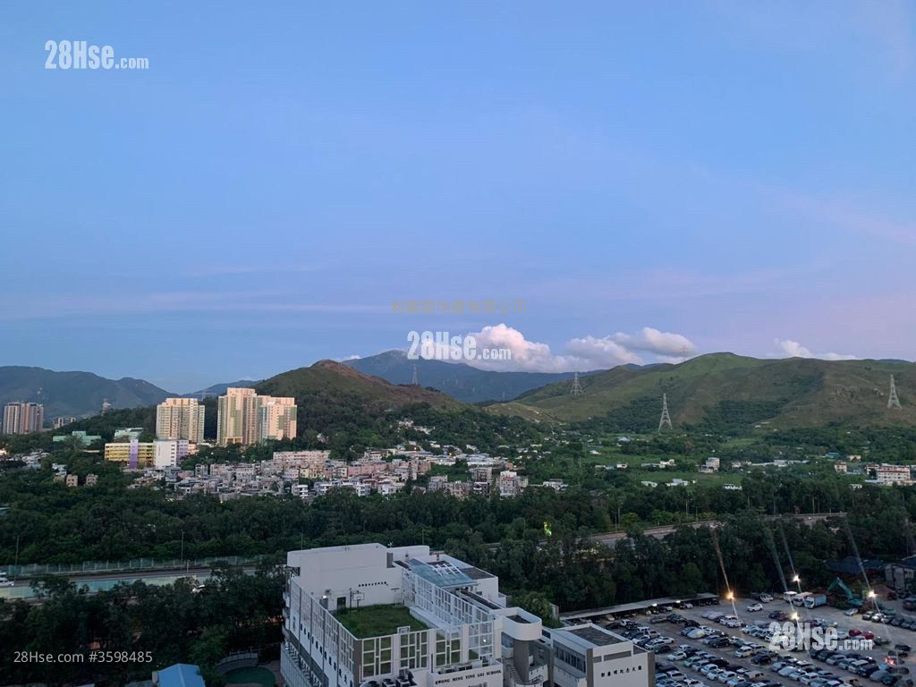 Yoho Midtown Sell 4 Bedrooms , 3 Bathrooms 948 ft²