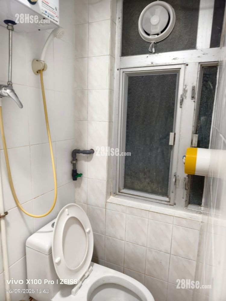 Hing Wong Mansion Rental 100 ft²