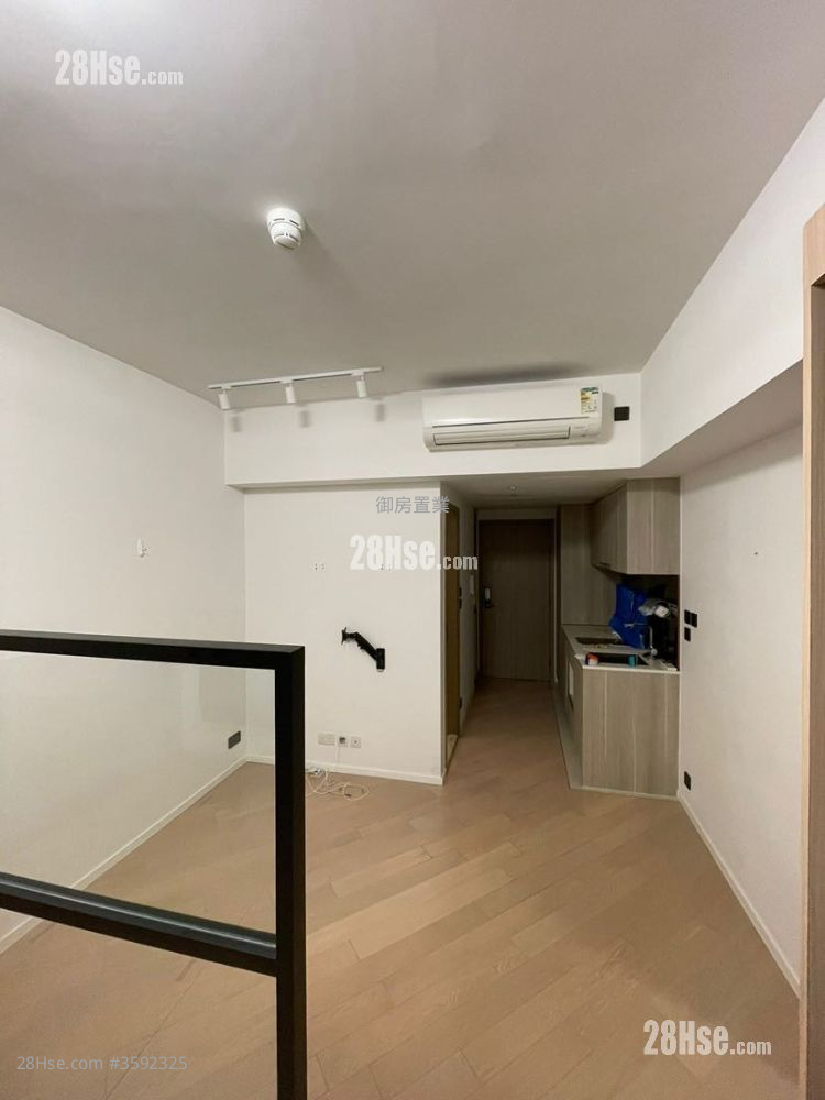 Twin Regency Rental 300 ft²