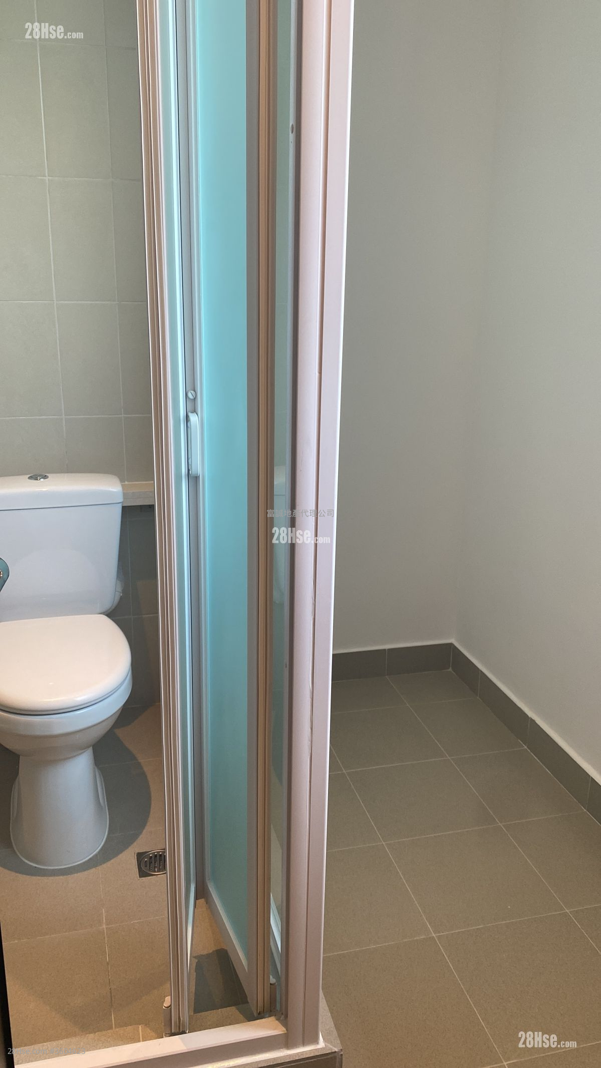 233  Prince Edward Road West Rental 4 Bedrooms , 3 Bathrooms 1,038 ft² 233  Prince Edward Road West Rental 4 Bedrooms , 3 Bathrooms 1,038 ft²