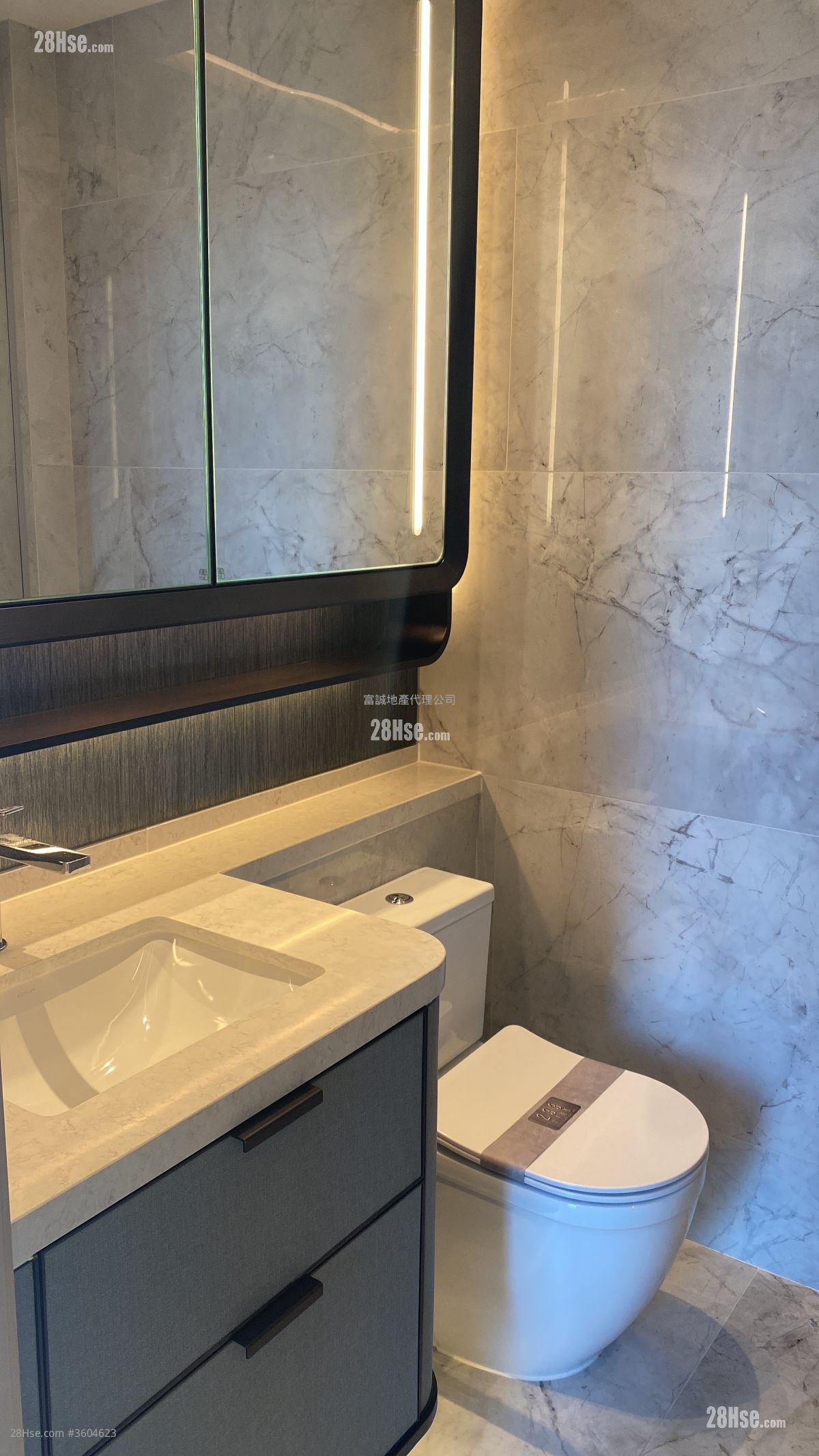 233  Prince Edward Road West Rental 4 Bedrooms , 3 Bathrooms 1,038 ft² 233  Prince Edward Road West Rental 4 Bedrooms , 3 Bathrooms 1,038 ft²