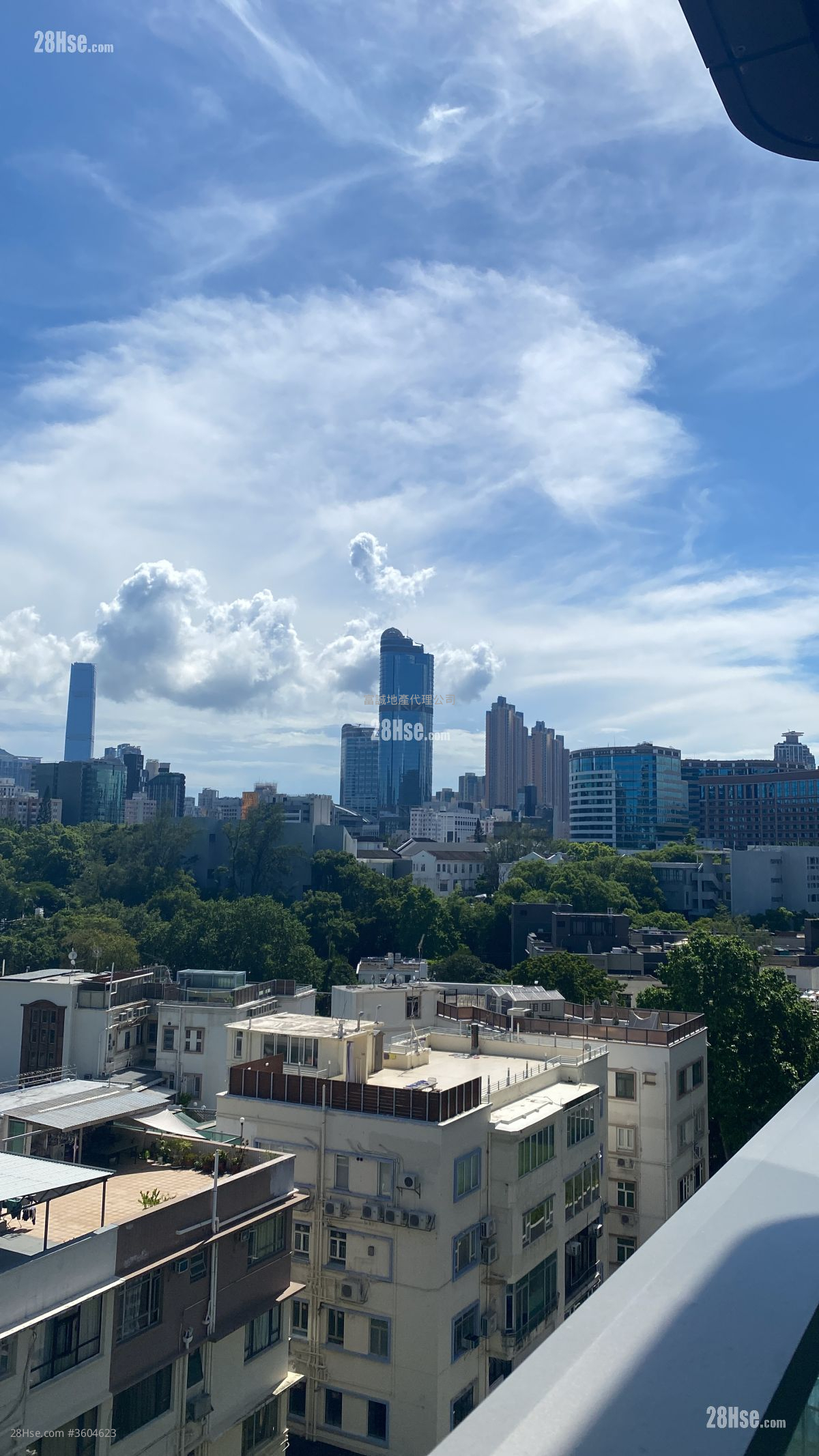 233  Prince Edward Road West Rental 4 Bedrooms , 3 Bathrooms 1,038 ft² 233  Prince Edward Road West Rental 4 Bedrooms , 3 Bathrooms 1,038 ft²