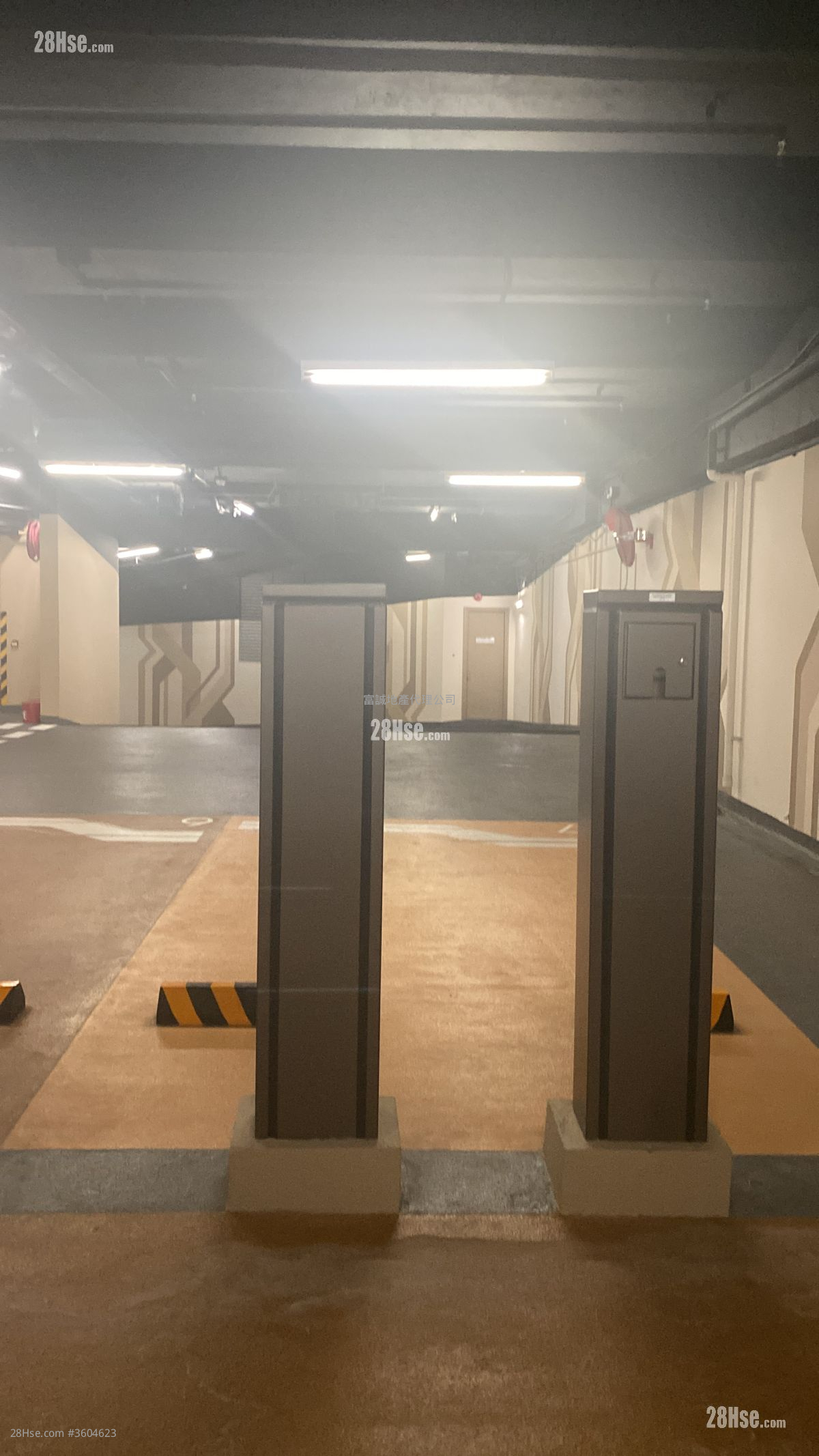 233  Prince Edward Road West Rental 4 Bedrooms , 3 Bathrooms 1,038 ft² 233  Prince Edward Road West Rental 4 Bedrooms , 3 Bathrooms 1,038 ft²