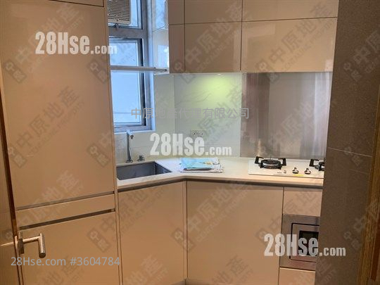The Reach Sell 2 Bedrooms 414 ft² The Reach Sell 2 Bedrooms 414 ft²