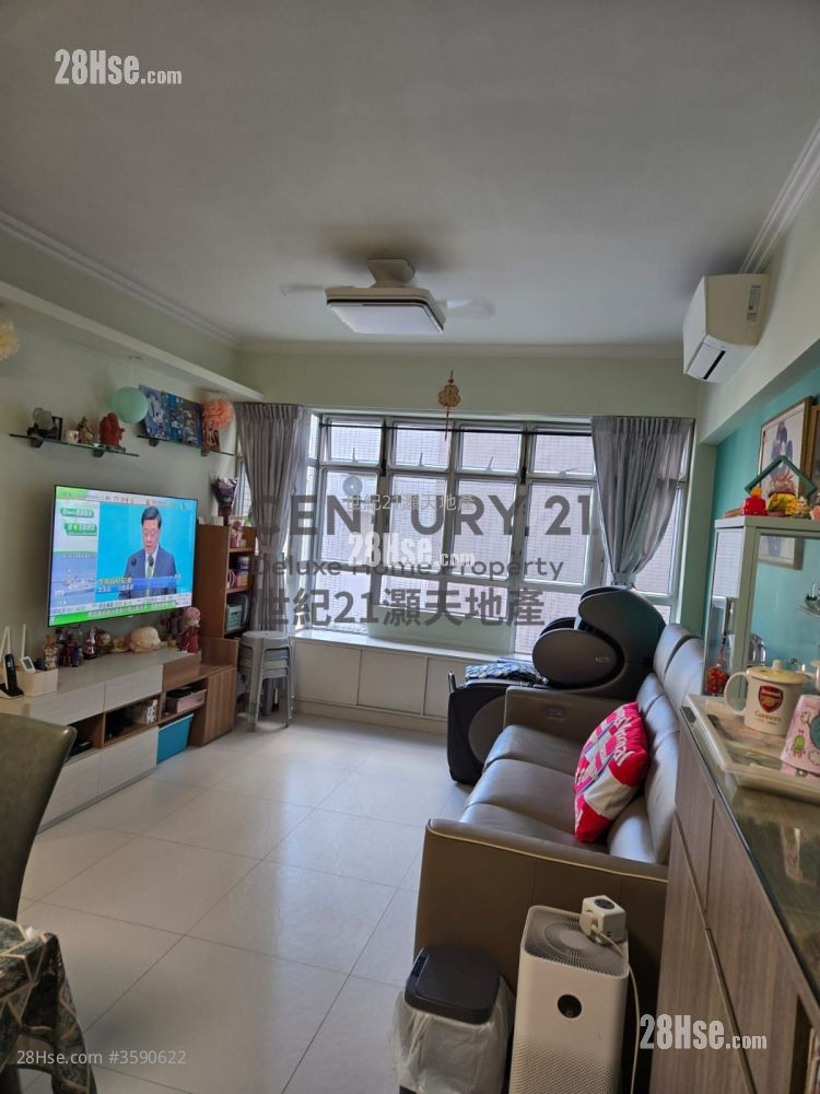 Tai Po Garden Sell 3 Bedrooms , 2 Bathrooms 803 ft²