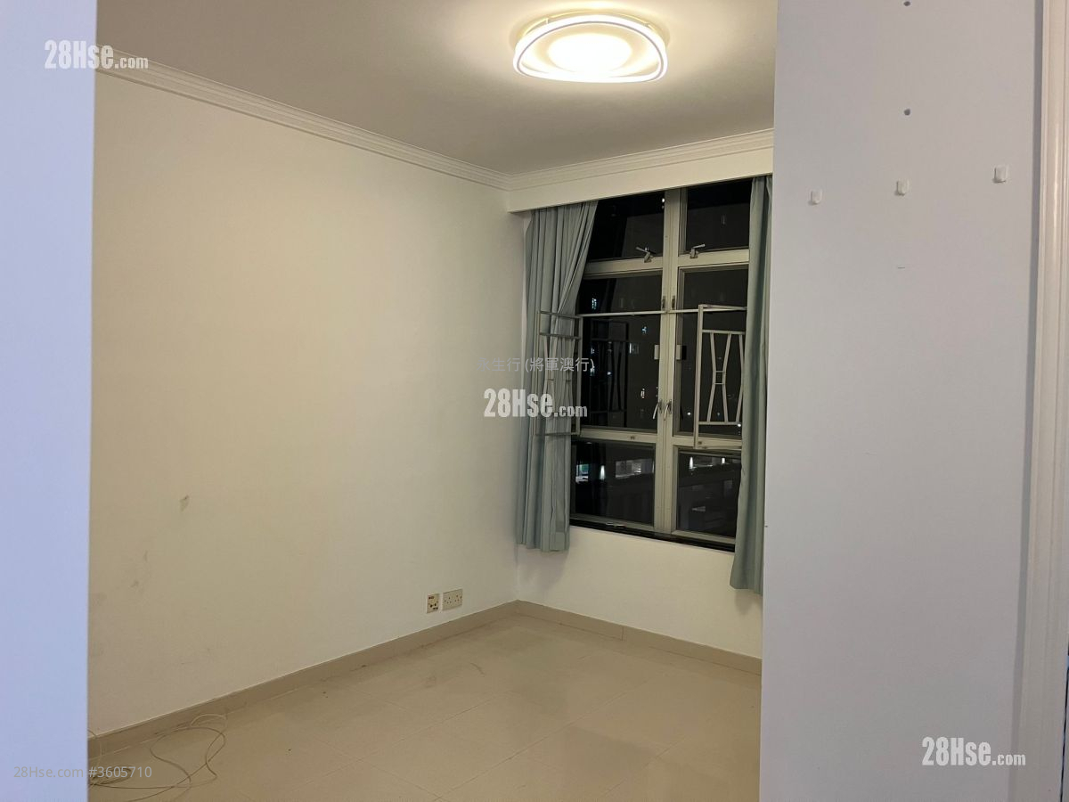 Yuk Ming Court Rental 2 Bedrooms , 1 Bathroom 440 ft²