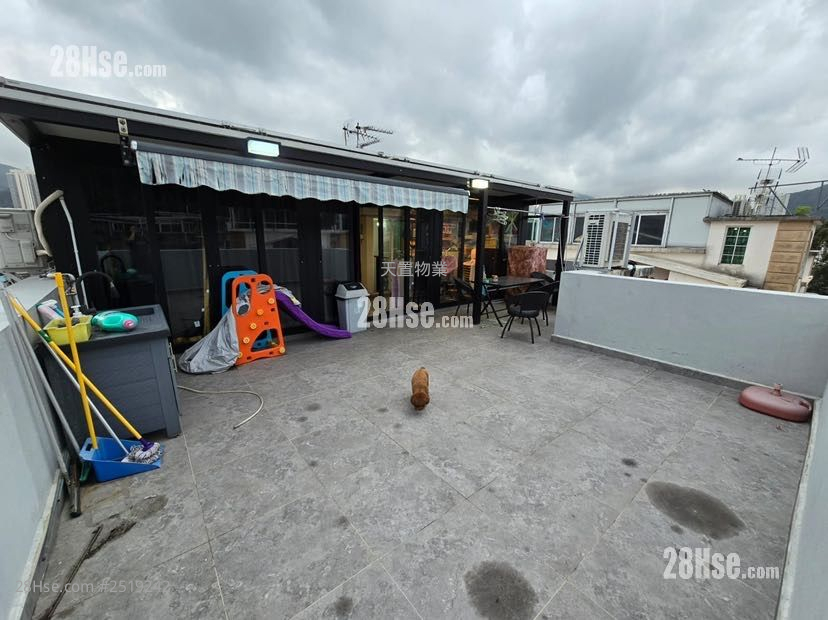 金子山莊 售盤 3 房 , 1 浴室 700 平方呎