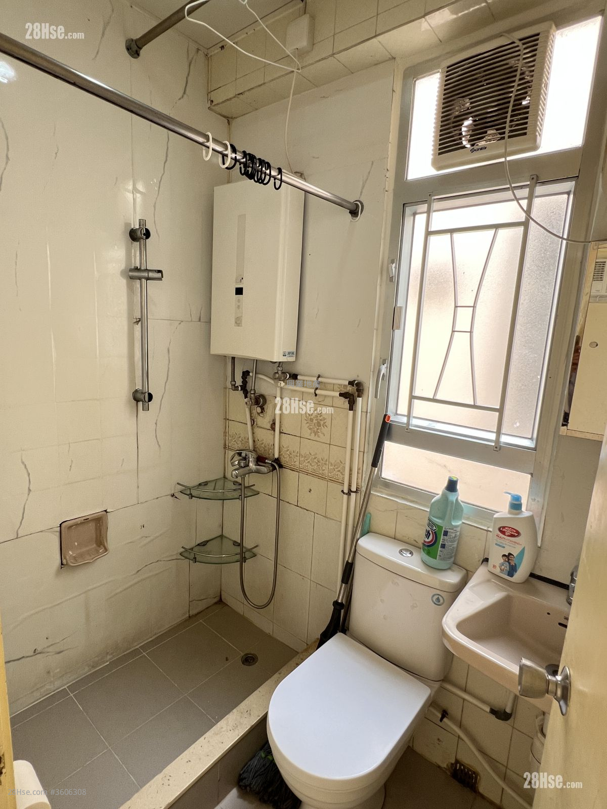 Hong Ning Court Sell 2 Bedrooms , 1 Bathroom 358 ft² Hong Ning Court Sell 2 Bedrooms , 1 Bathroom 358 ft²