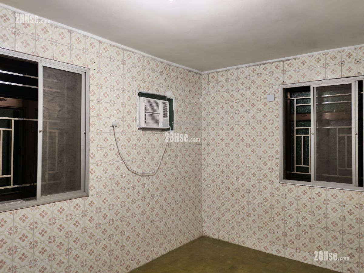 Village Rental 2 Bedrooms , 1 Bathroom 630 ft² Village Rental 2 Bedrooms , 1 Bathroom 630 ft²