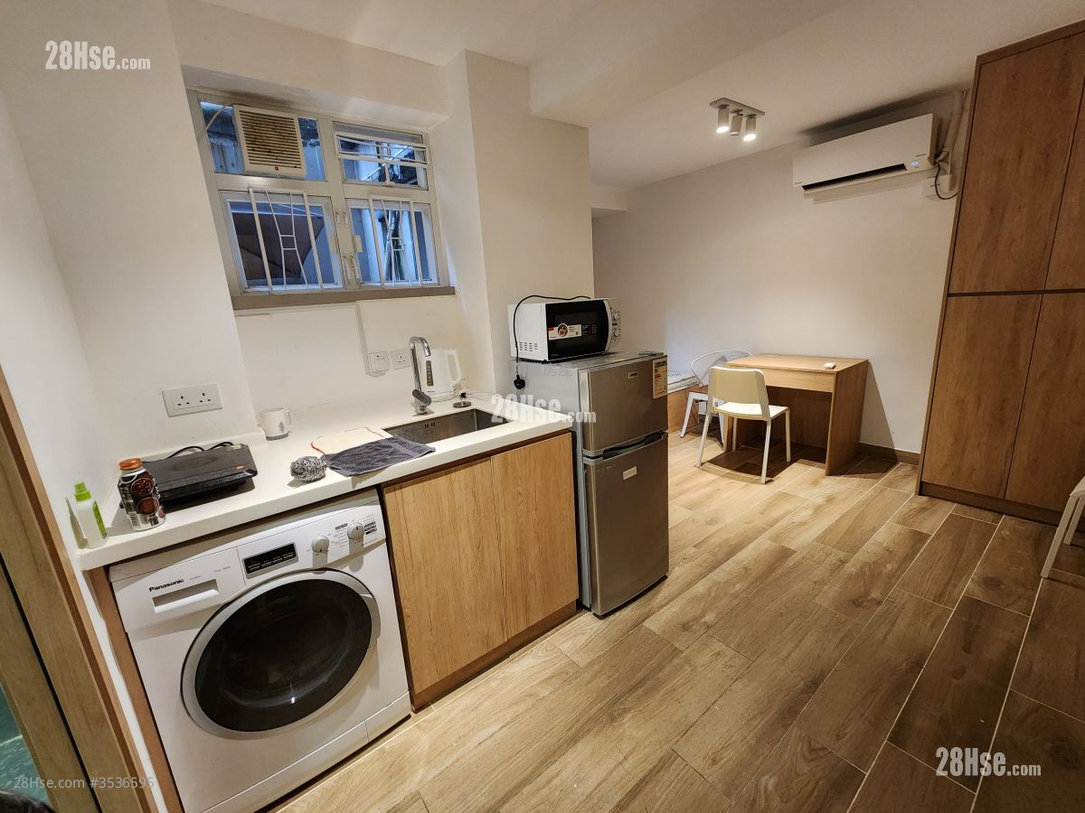 Fuk On Building Rental Studio , 1 Bathroom 160 ft²