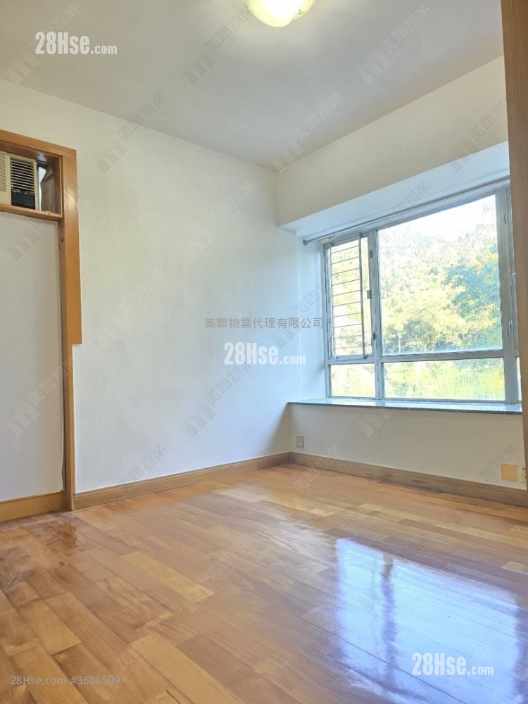 Laguna City Sell 3 Bedrooms 687 ft² Laguna City Sell 3 Bedrooms 687 ft²