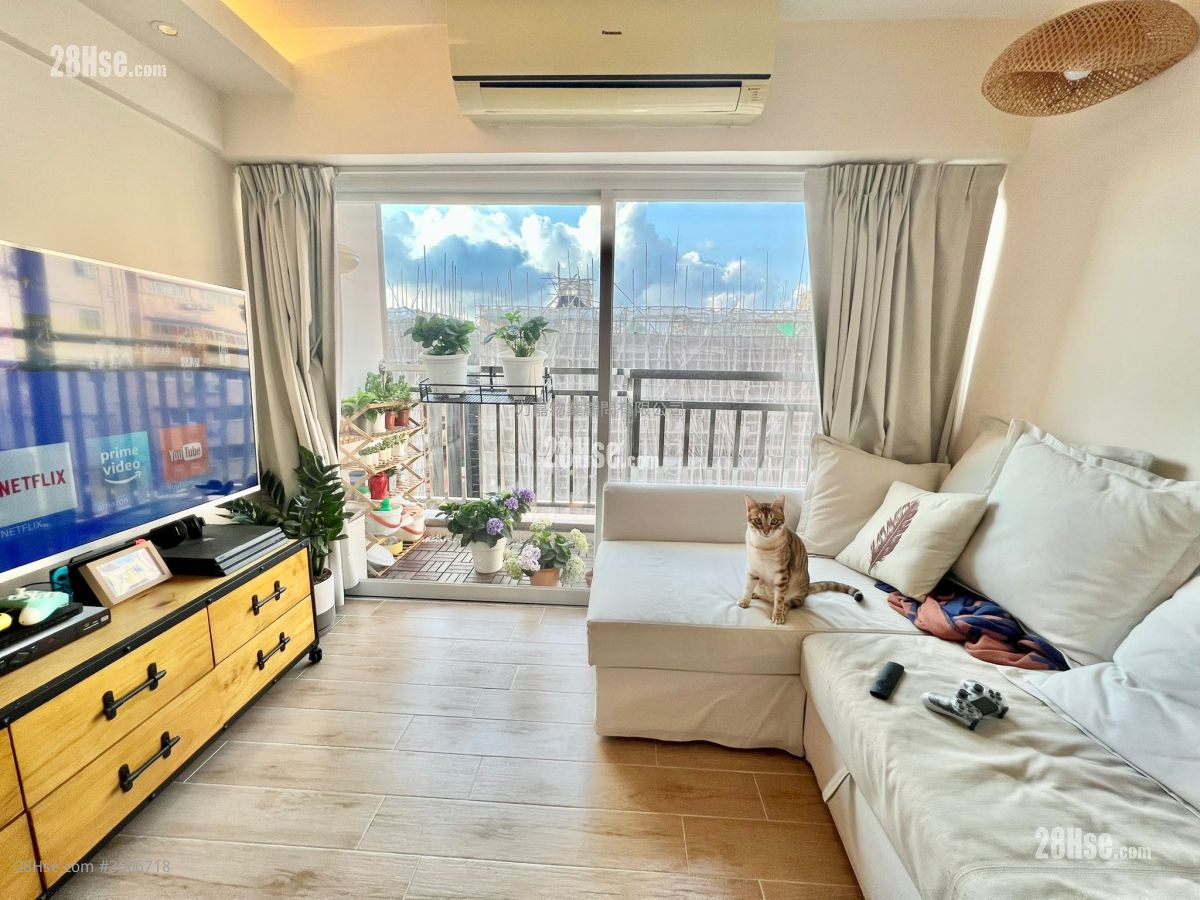Beverley Heights Sell 2 Bedrooms , 1 Bathroom 538 ft² Beverley Heights Sell 2 Bedrooms , 1 Bathroom 538 ft²