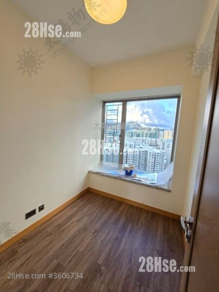 Stars By The Harbour Sell 3 Bedrooms 728 ft² Stars By The Harbour Sell 3 Bedrooms 728 ft²