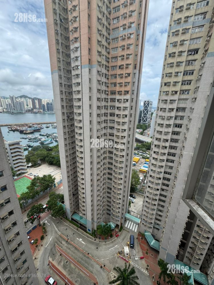 Aldrich Garden Sell 3 Bedrooms , 2 Bathrooms 592 ft² Aldrich Garden Sell 3 Bedrooms , 2 Bathrooms 592 ft²