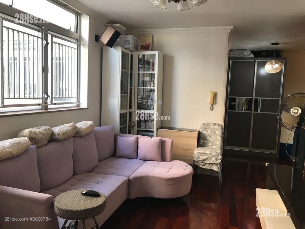 Aldrich Garden Sell 3 Bedrooms , 2 Bathrooms 592 ft² Aldrich Garden Sell 3 Bedrooms , 2 Bathrooms 592 ft²