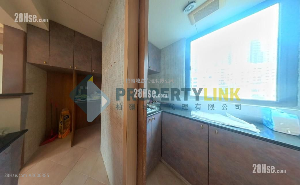 Wilton Place Sell 573 ft² Wilton Place Sell 573 ft²