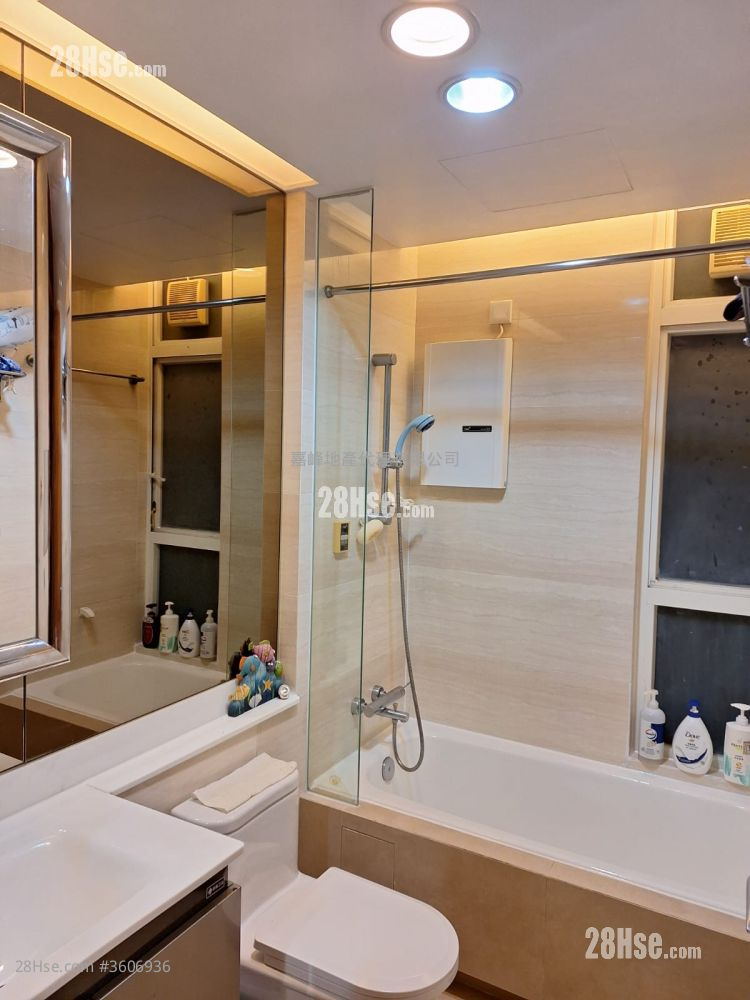 bathroom: The Grandville Sell 3 Bedrooms , 2 Bathrooms 922 ft² bathroom: The Grandville Sell 3 Bedrooms , 2 Bathrooms 922 ft²