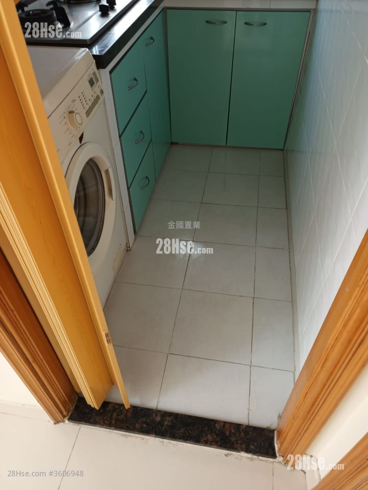 Prat Mansions Sell 2 Bedrooms , 1 Bathroom 413 ft²