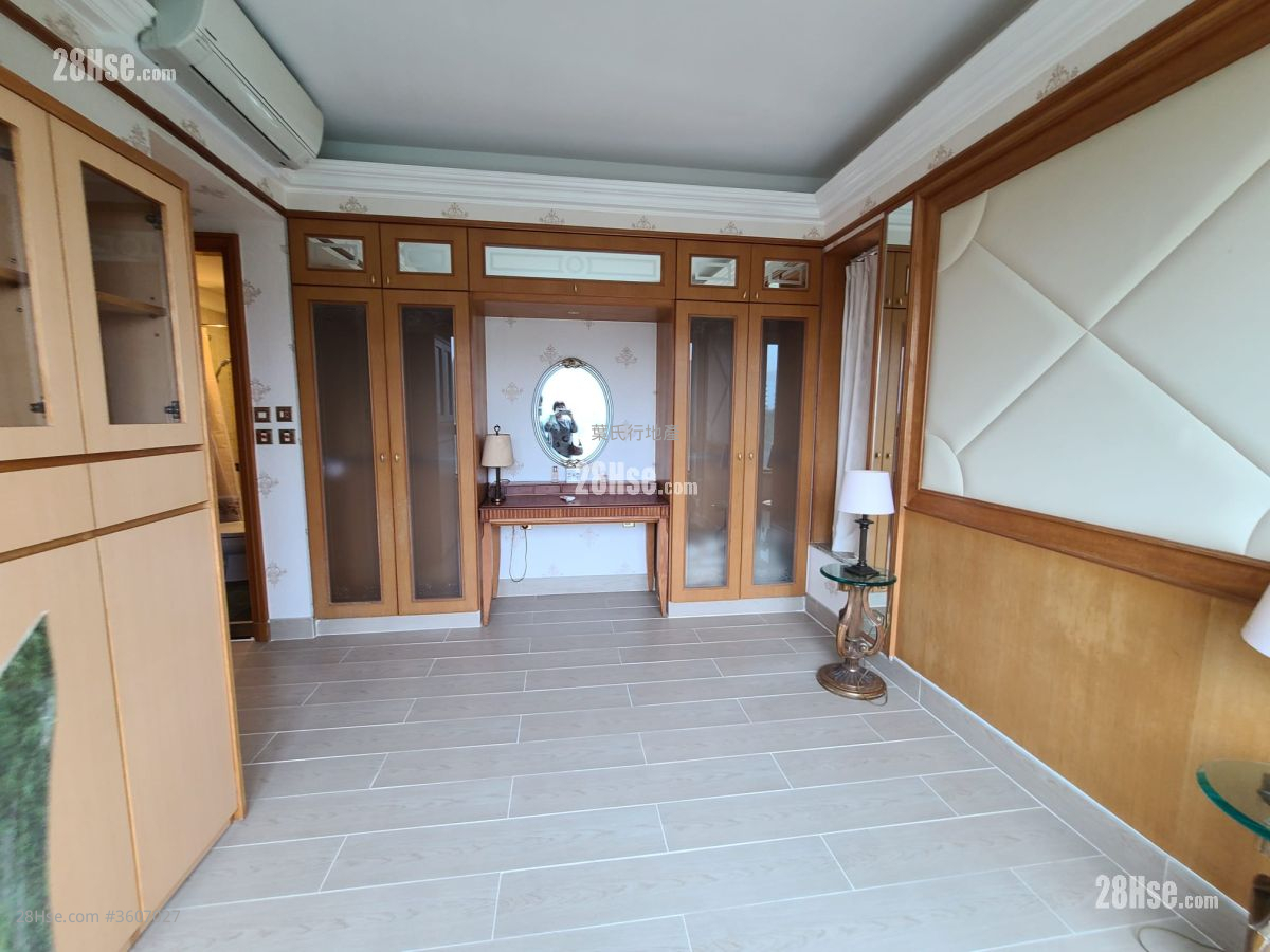 Palatial Coast Rental 3 Bedrooms , 2 Bathrooms 883 ft² Palatial Coast Rental 3 Bedrooms , 2 Bathrooms 883 ft²