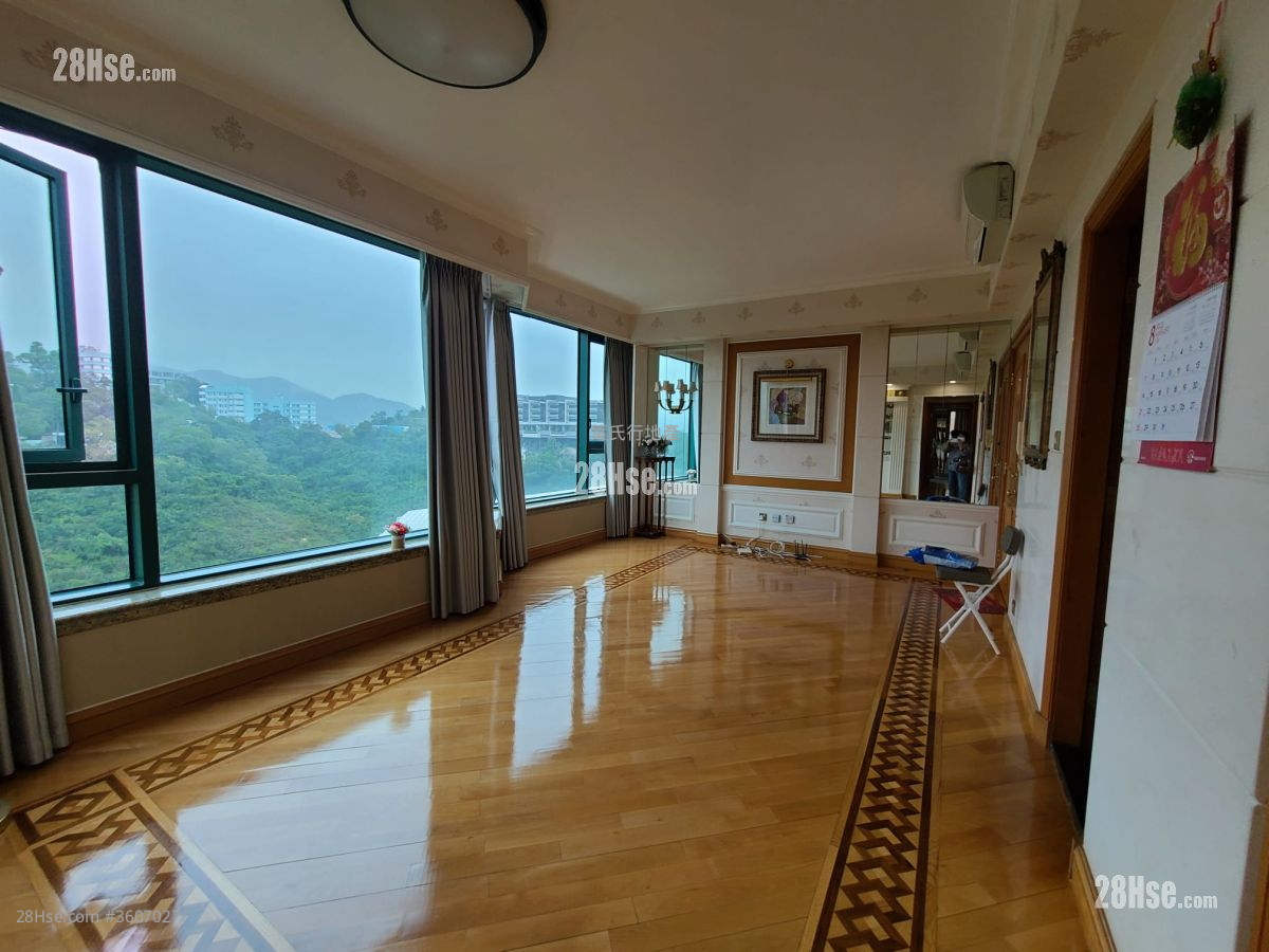 Palatial Coast Rental 3 Bedrooms , 2 Bathrooms 883 ft² Palatial Coast Rental 3 Bedrooms , 2 Bathrooms 883 ft²