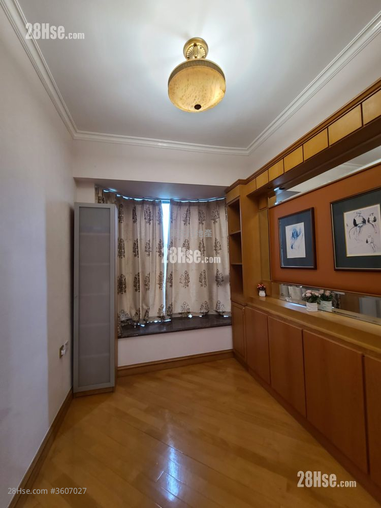 Palatial Coast Rental 3 Bedrooms , 2 Bathrooms 883 ft² Palatial Coast Rental 3 Bedrooms , 2 Bathrooms 883 ft²
