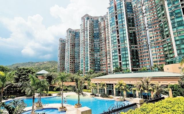 Palatial Coast Rental 3 Bedrooms , 2 Bathrooms 883 ft² Palatial Coast Rental 3 Bedrooms , 2 Bathrooms 883 ft²