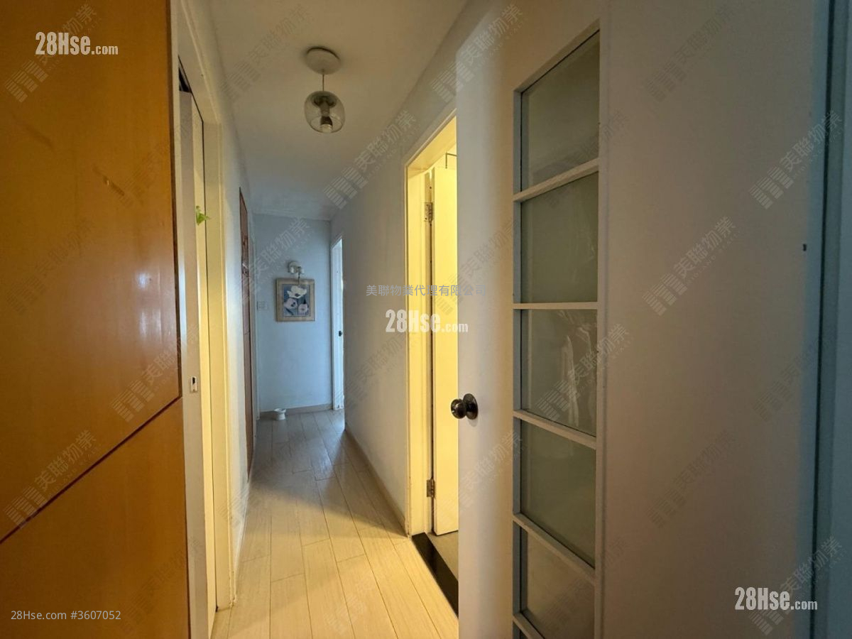 Laguna City Sell 3 Bedrooms 687 ft² Laguna City Sell 3 Bedrooms 687 ft²