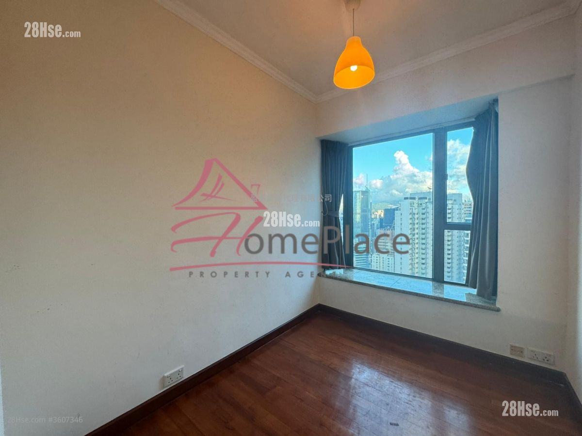 Palatial Crest Rental 3 Bedrooms , 2 Bathrooms 868 ft² Palatial Crest Rental 3 Bedrooms , 2 Bathrooms 868 ft²