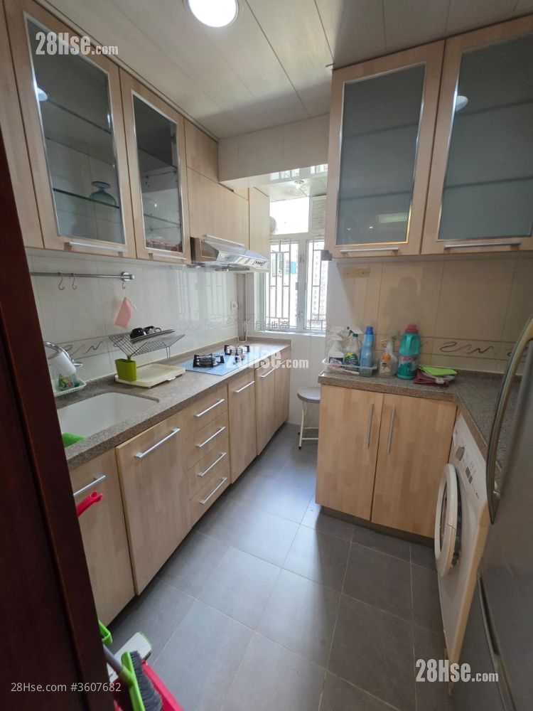 Taikoo Shing Sell 3 Bedrooms , 2 Bathrooms 680 ft² Taikoo Shing Sell 3 Bedrooms , 2 Bathrooms 680 ft²
