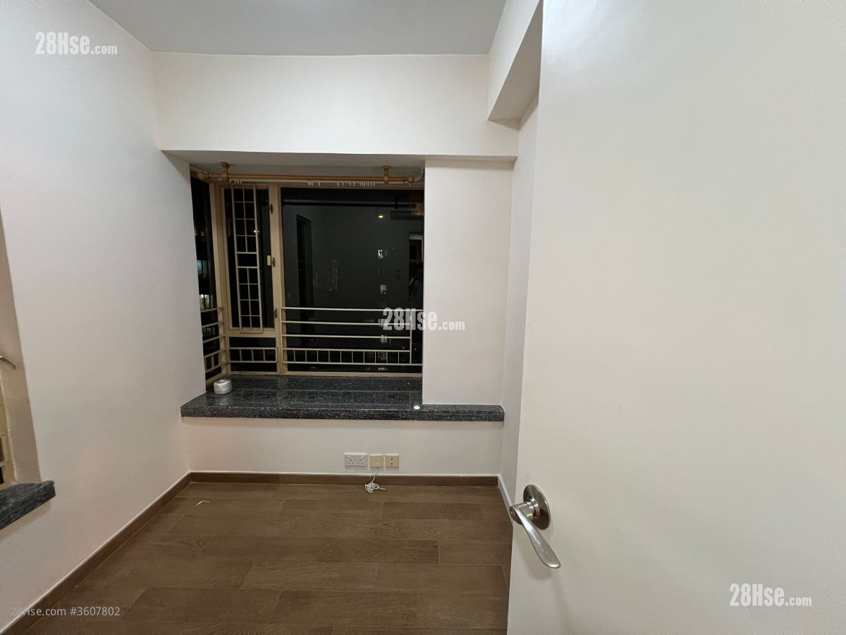 睡房 1: small bedroom 睡房 1: small bedroom